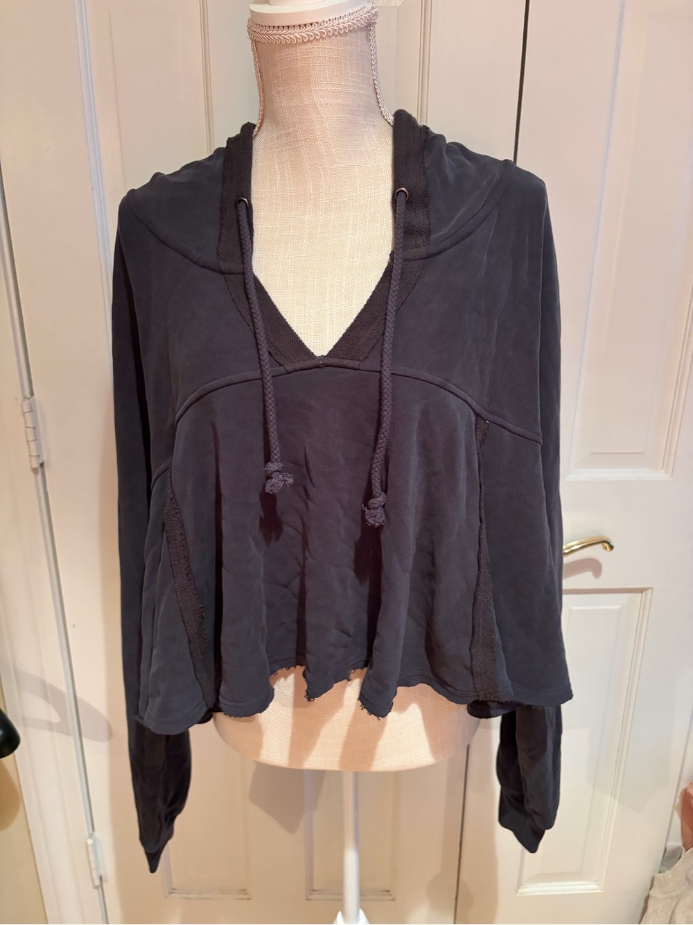 Free People Black V-Neck Hooded Pullover Top. Size M. NWT